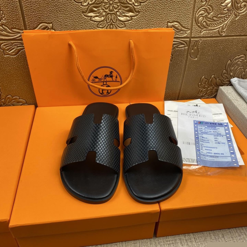 H**mes slippers